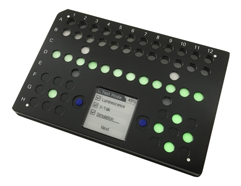 bmg-labtech-clariostar-microqc-testplatte-validierung-12-standards image 1