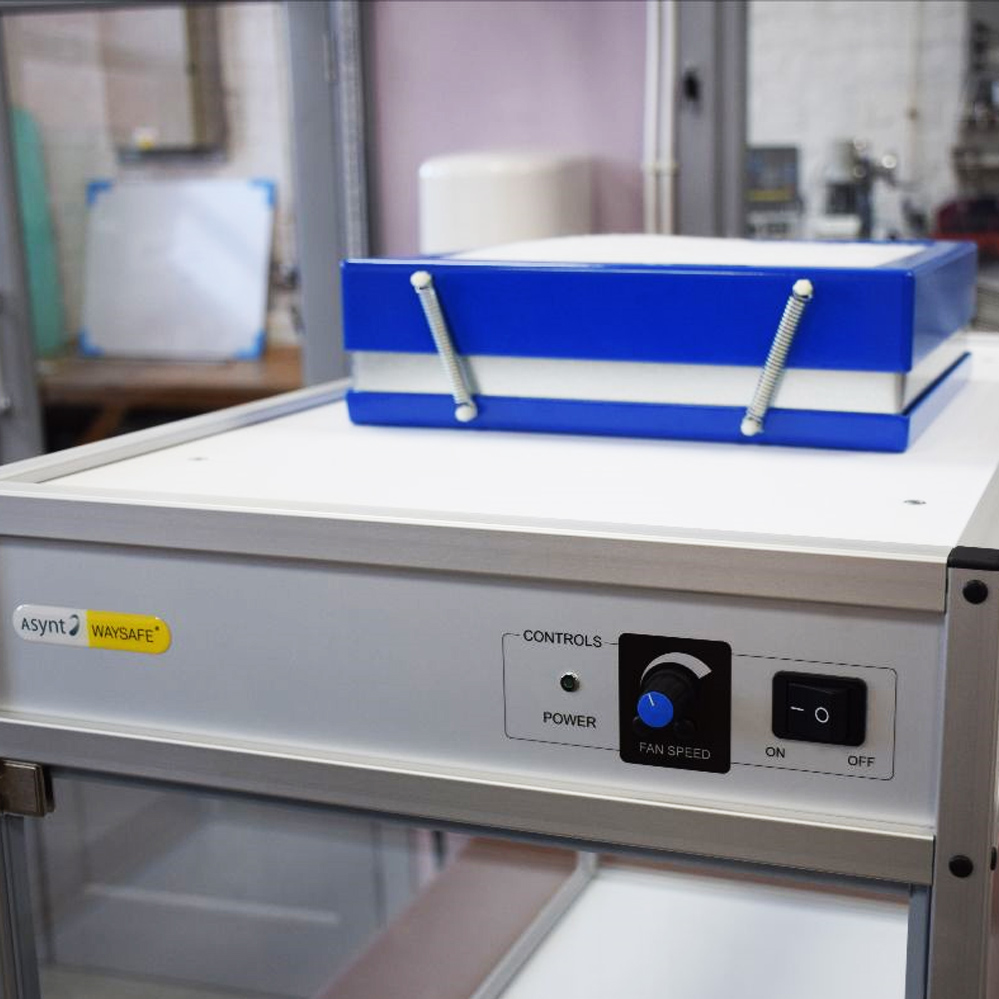 asynt-bespoke-laborgeh-use-sicherheitsgeh-use-ma-gefertigt image 3