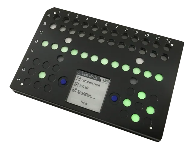 bmg-labtech-clariostar-microqc-testplatte-validierung-12-standards image 1