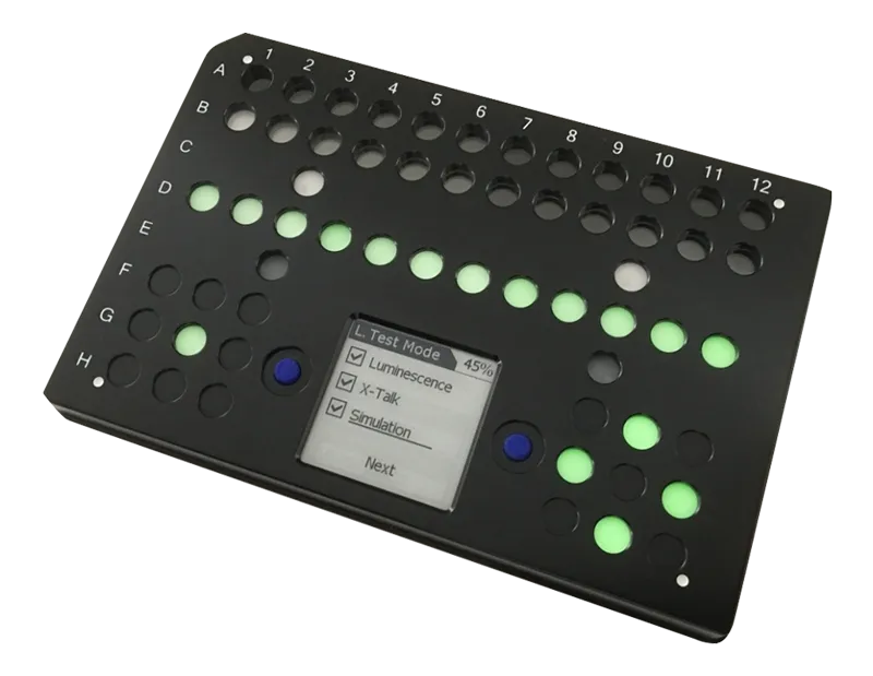 bmg-labtech-clariostar-microqc-testplatte-validierung-12-standards image 1
