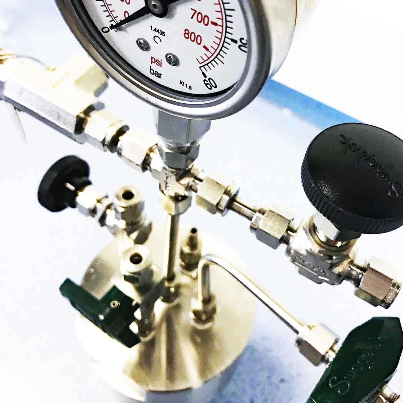 asynt-bespoke-design-engineered-metals-reaktor-inconel-sonderanfertigung image 1